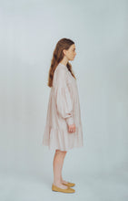 画像をギャラリービューアに読み込む, RUFFLE DRESS / DUSTY PINK