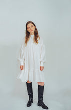 画像をギャラリービューアに読み込む, RUFFLE DRESS / WHITE