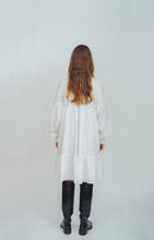 画像をギャラリービューアに読み込む, RUFFLE DRESS / WHITE